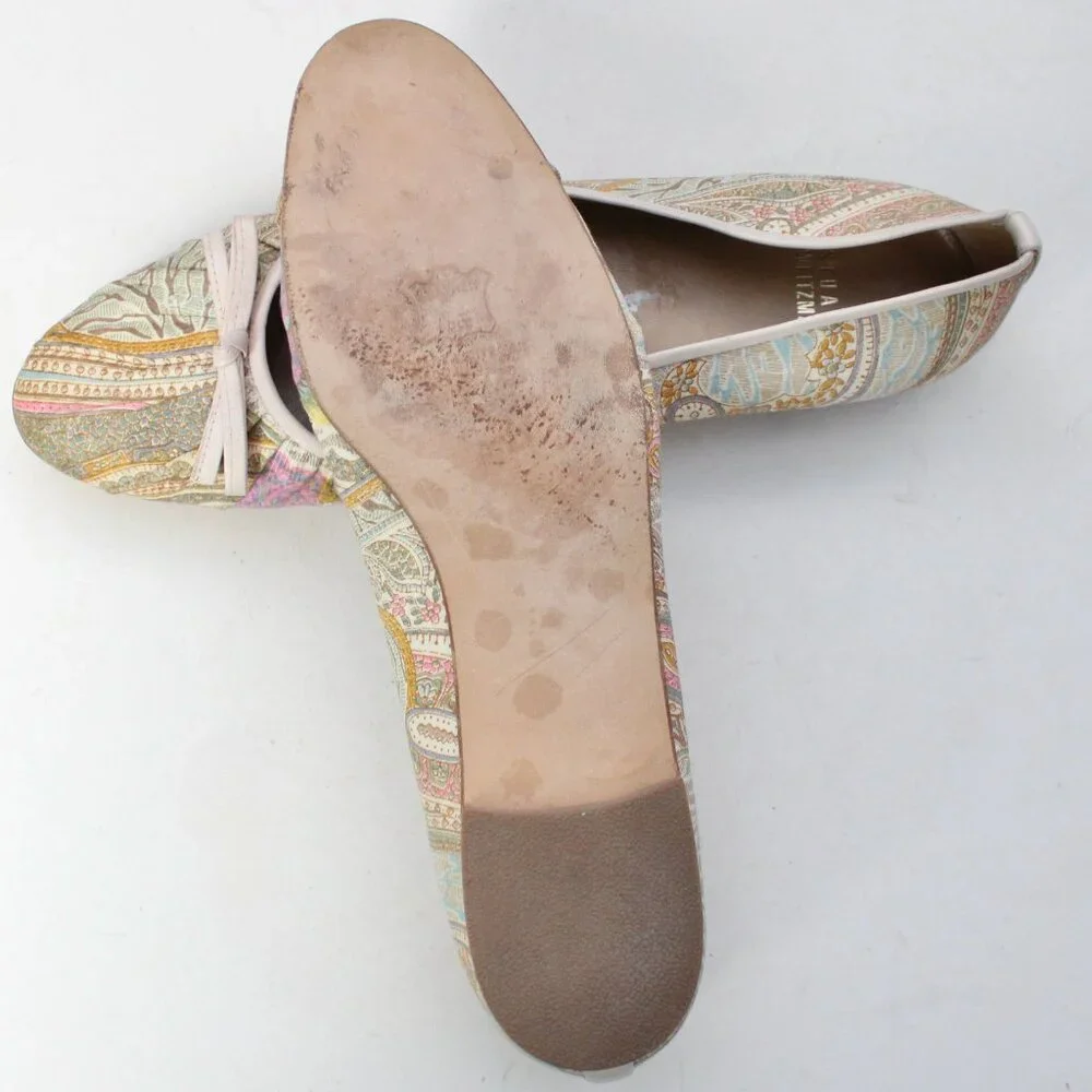 Stuart Weitzman reposhing this