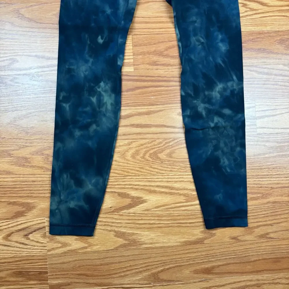 lululemon athletica see item