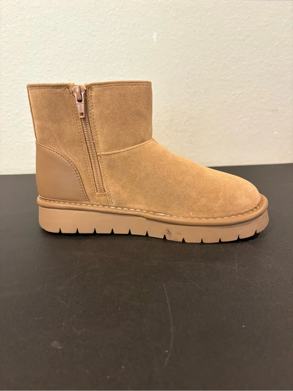 Cat & Jack comfortable tan