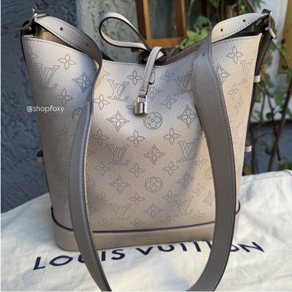 Louis Vuitton Mahina Leather Flore Bucket Shoulder Bag