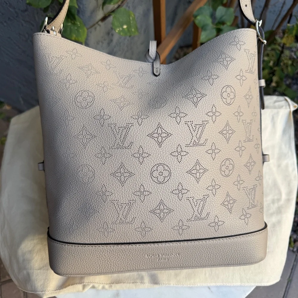 Louis Vuitton Mahina Leather Flore Bucket Shoulder Bag
