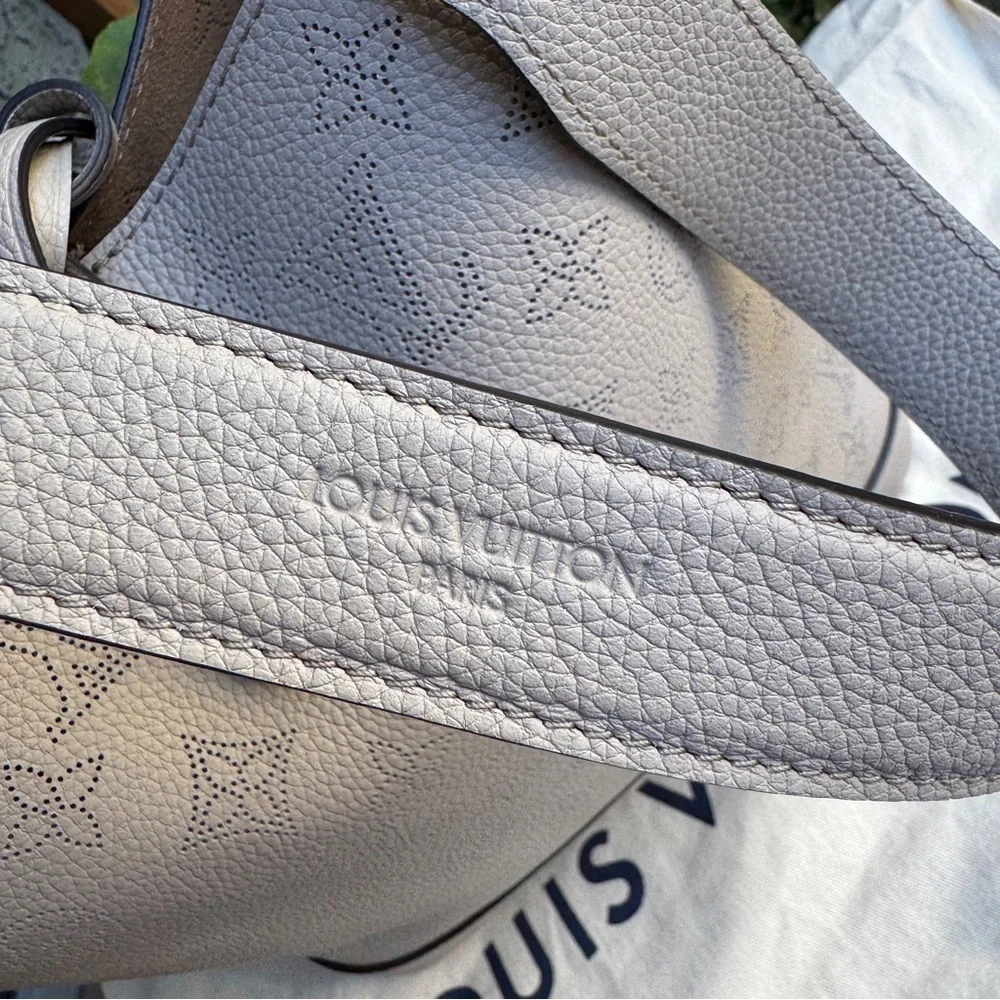 Louis Vuitton Mahina Leather Flore Bucket Shoulder Bag