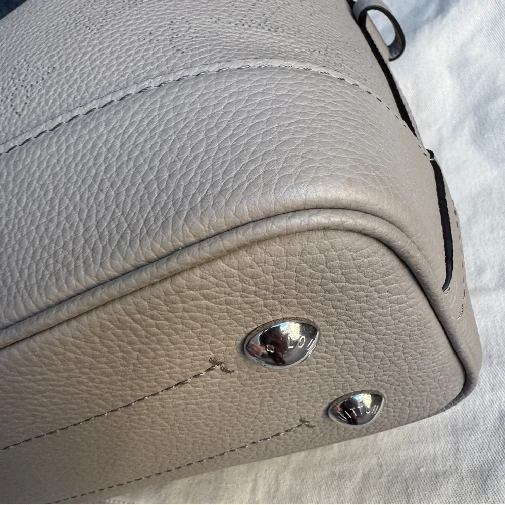Louis Vuitton Mahina Leather Flore Bucket Shoulder Bag