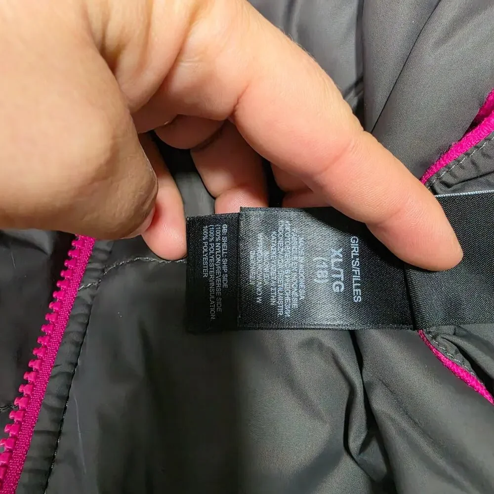 The North Face fleece offer features