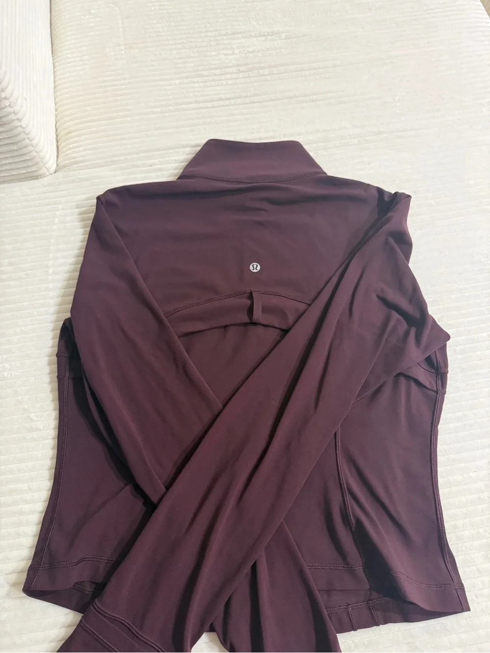 lululemon athletica excellent preowned