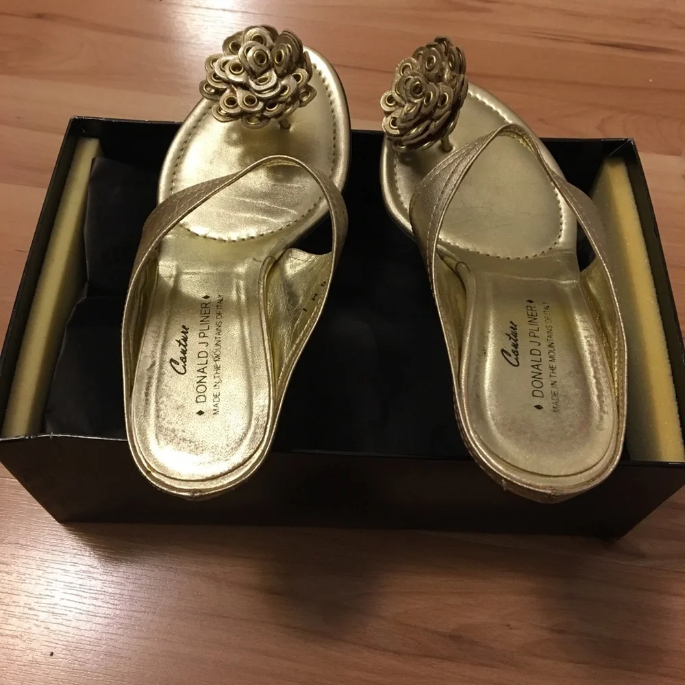 Donald J. Pliner donald couture sandal