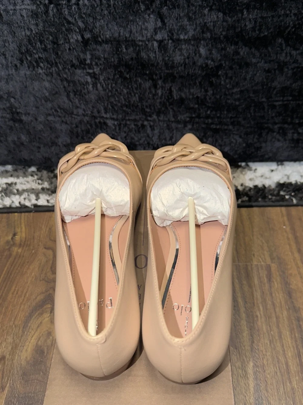 Paolo sleek pointed