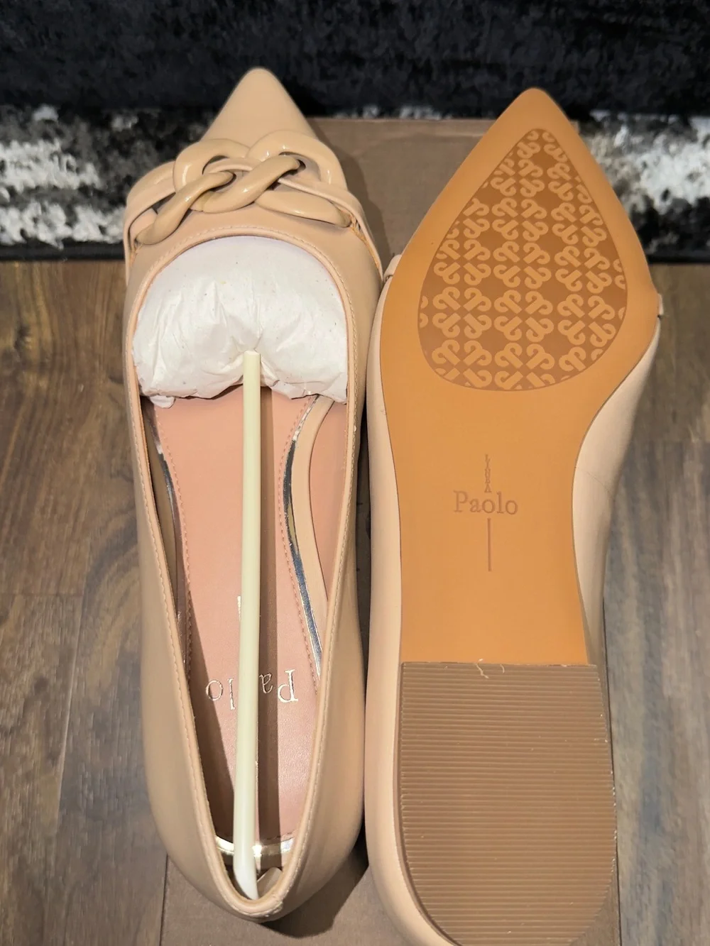 Paolo sleek pointed