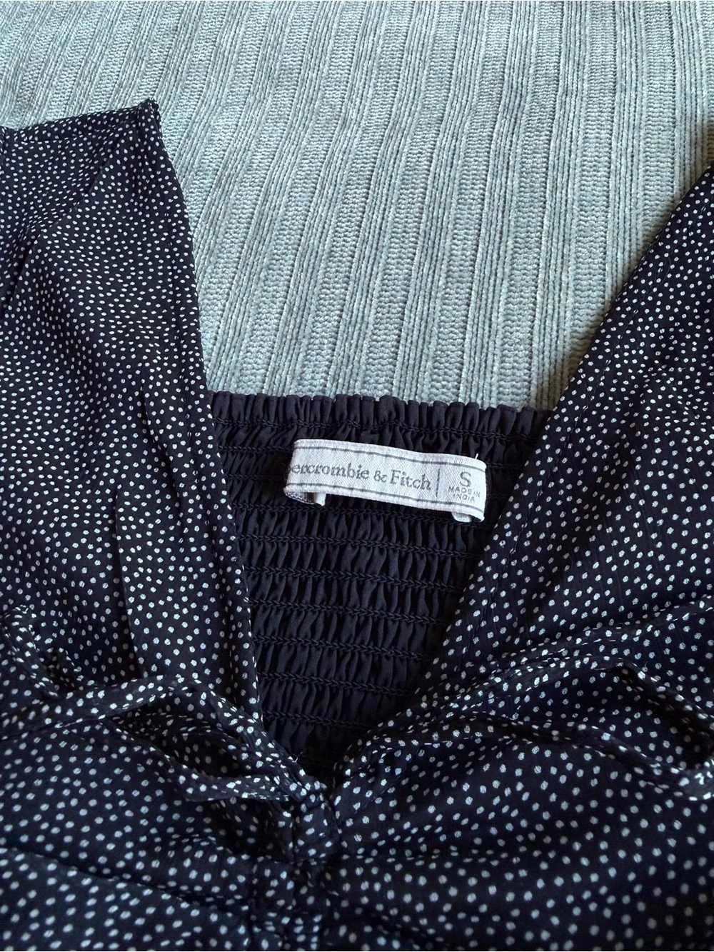 Abercrombie & Fitch Black Microdot V-Neck Puff Sleeve Blouse
