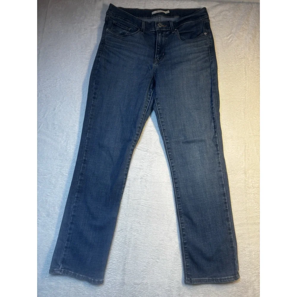 Levis‎ Jeans Womens 6 Blue Denim Classic Straight Medium Wash Pocket 28x28