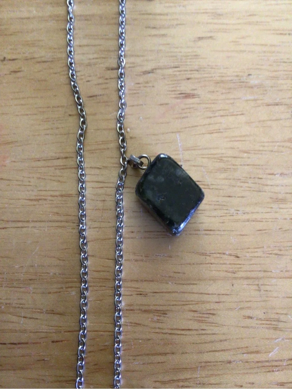 Source Unknown Silver-Tone Chain with Black Geometric Pendant