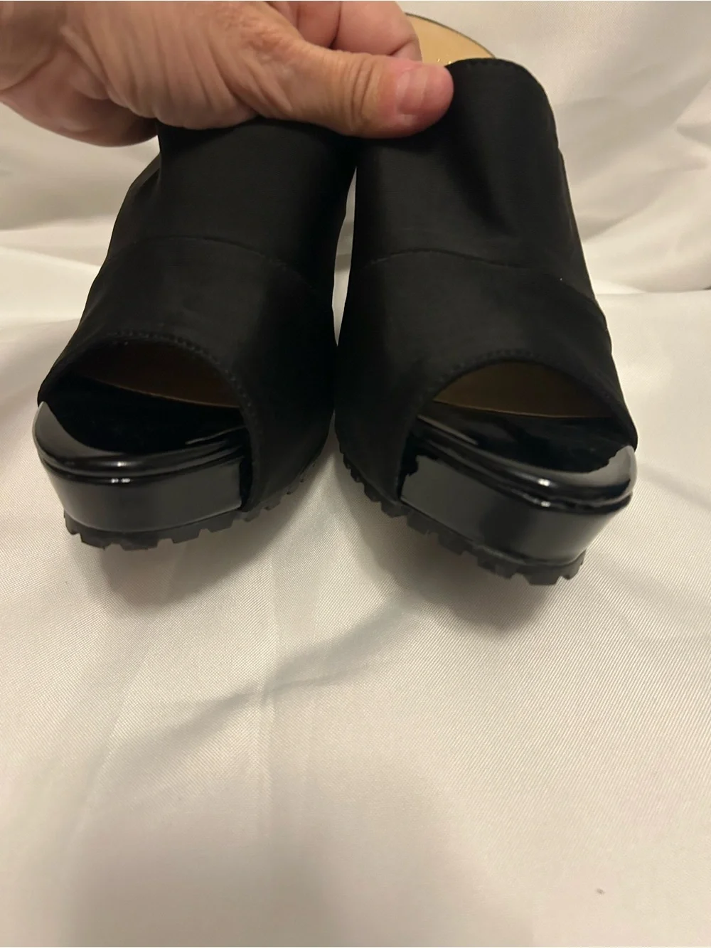 Thalia Sodi chic black