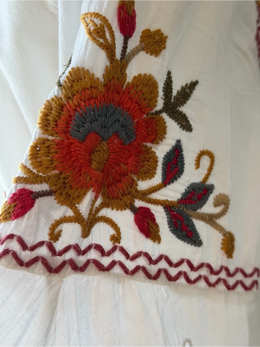 Johnny Was Embroidered V-Neck Bell Sleeve Top - White with Red Floral Sz Medium