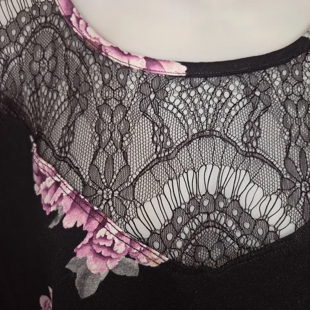 Torrid Super Soft Knits Lace Yoke Floral Crewneck Top Shirt, Size 2 (2X)