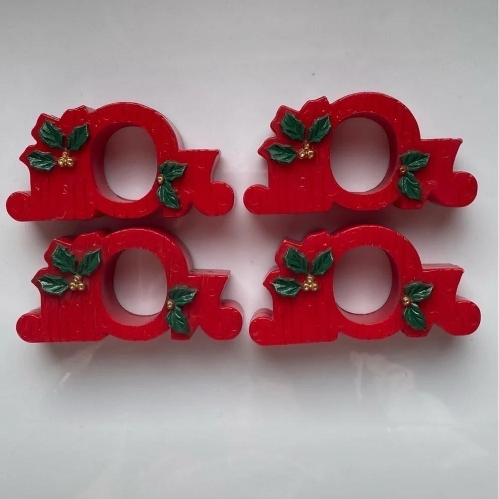 Crate&Barrel Holiday Red Green Gold Plastic Resin Noel Joy Napkin Rings Set of 4