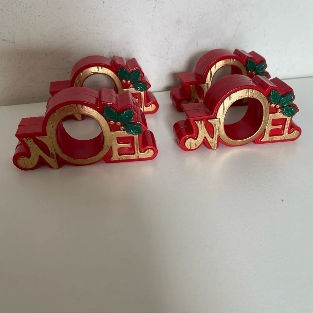 Crate&Barrel Holiday Red Green Gold Plastic Resin Noel Joy Napkin Rings Set of 4