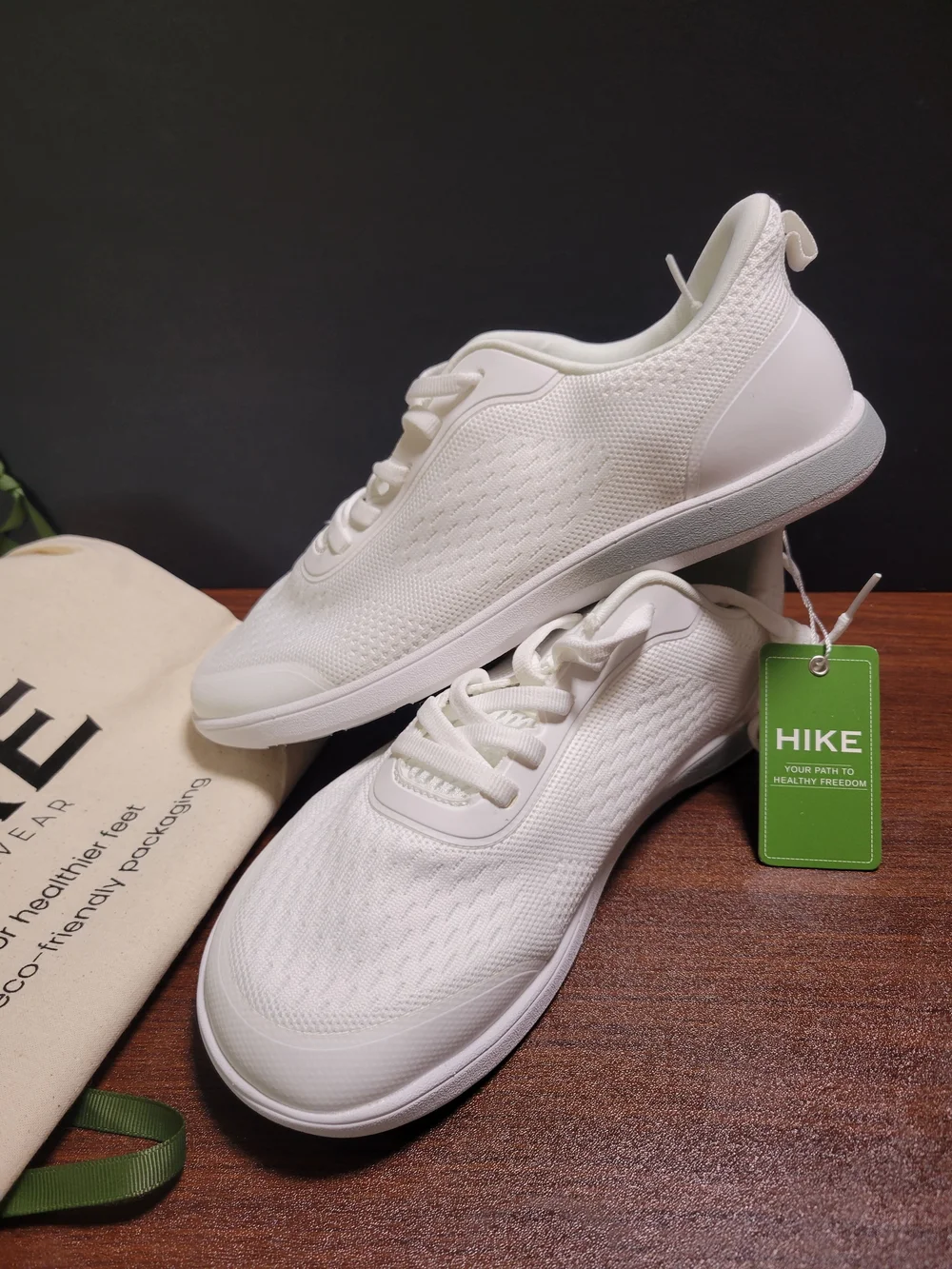 HIKE Footwear White Knit Sneakers NWT Women's Size 7.5 Lightweight Walkimg Shoes