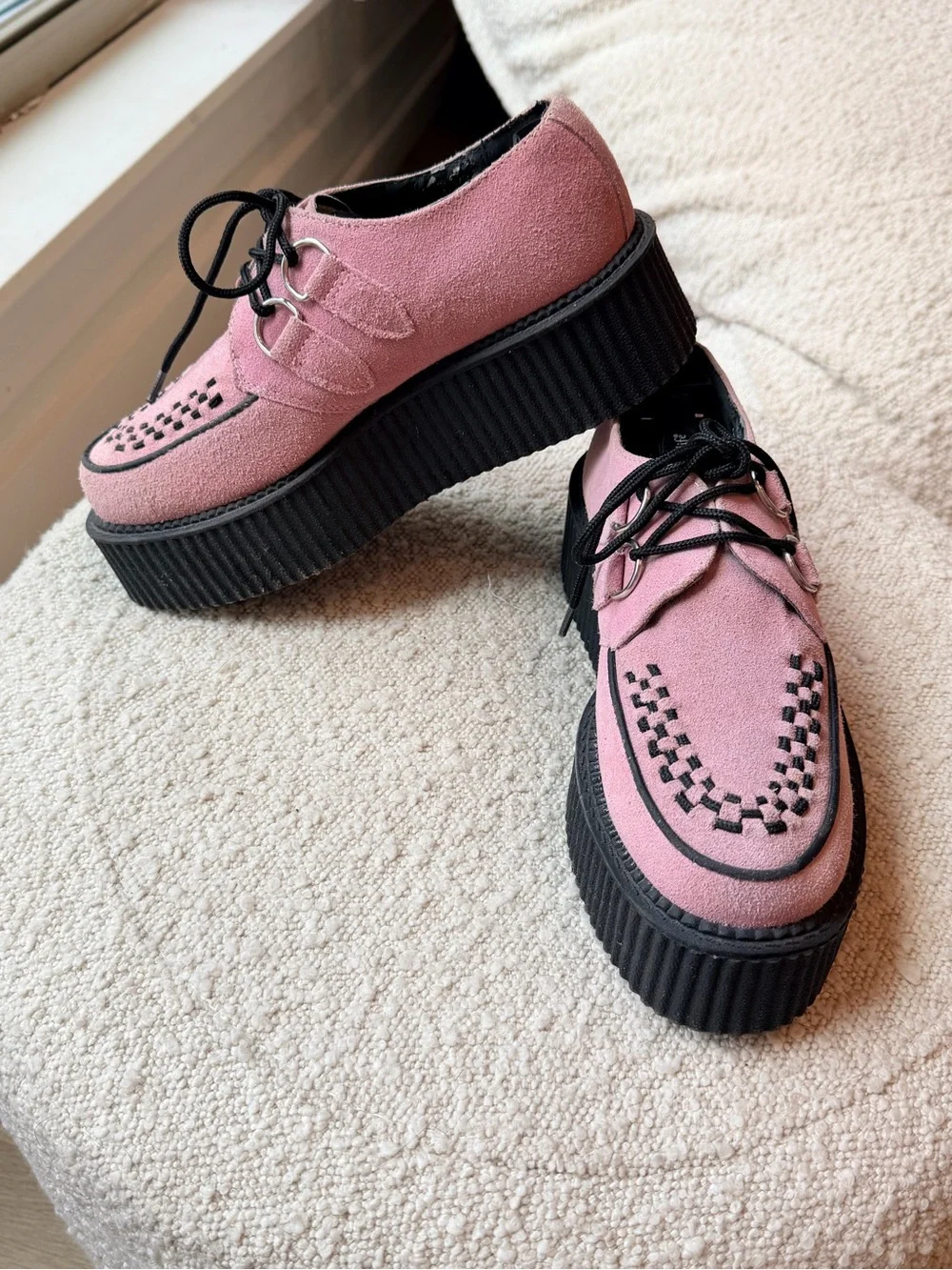 T.U.K suede viva