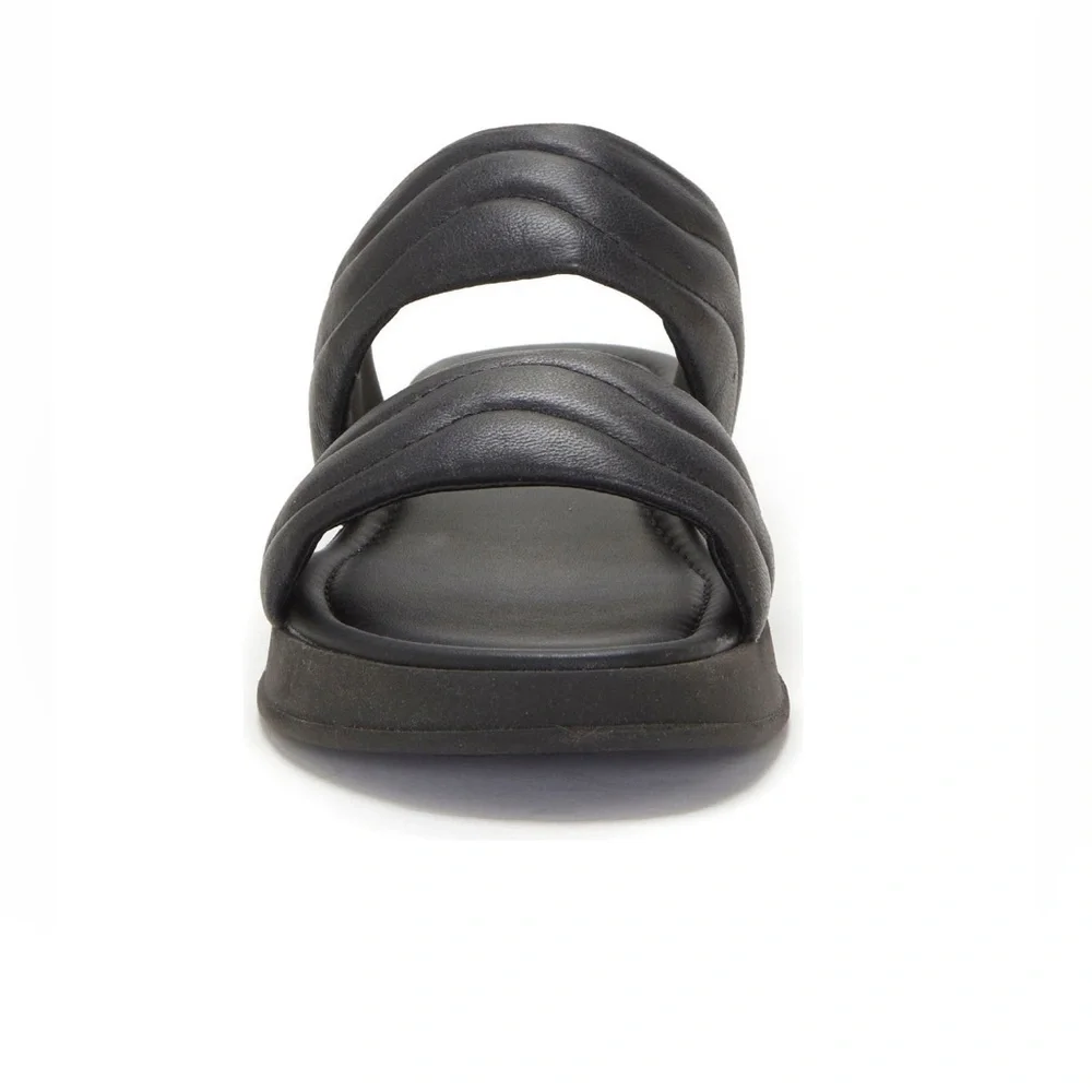Vince Camuto brand new
