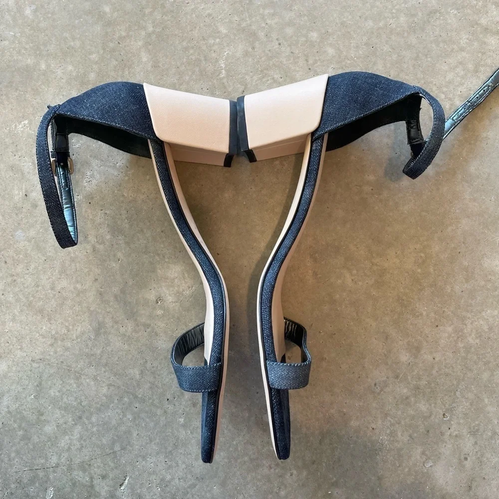 Stuart Weitzman •	brand stuart