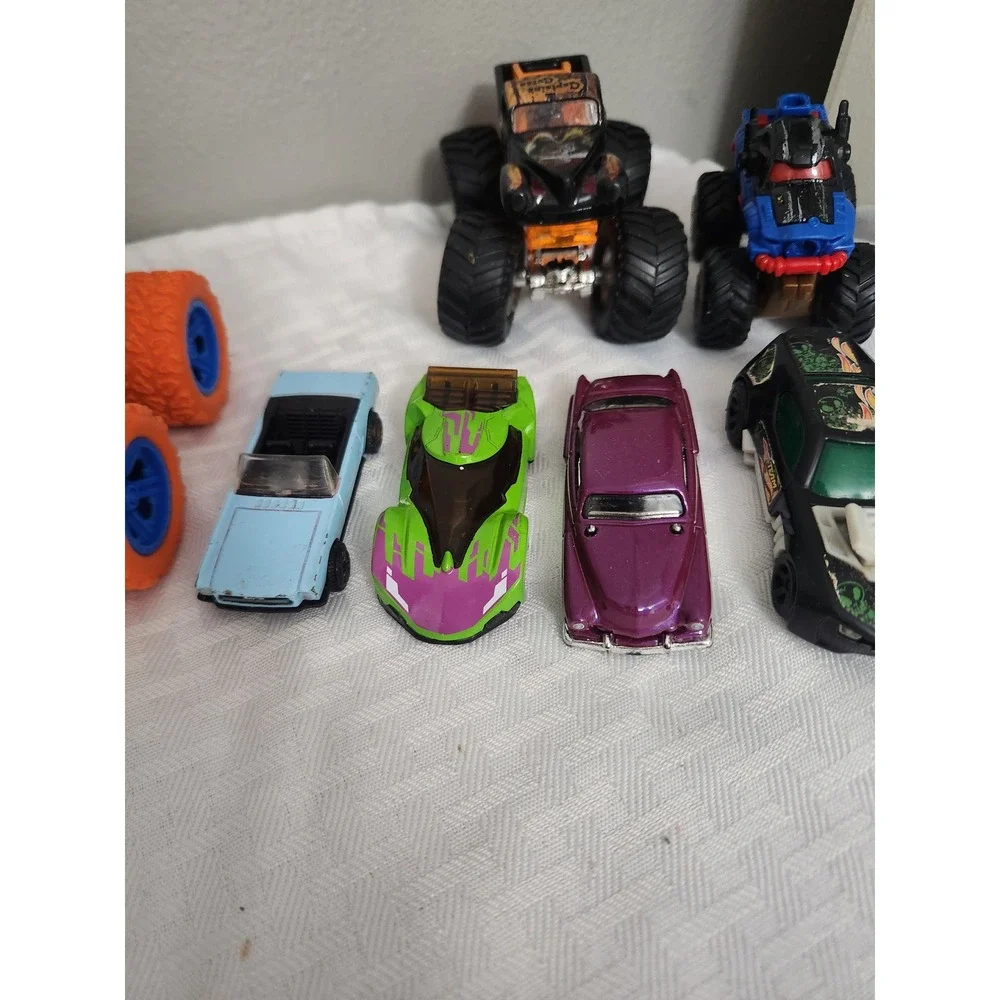 Mixed Toy Vehicle Lot 7pc Monster Trucks Diecast Cars Captains Curse Off-Road