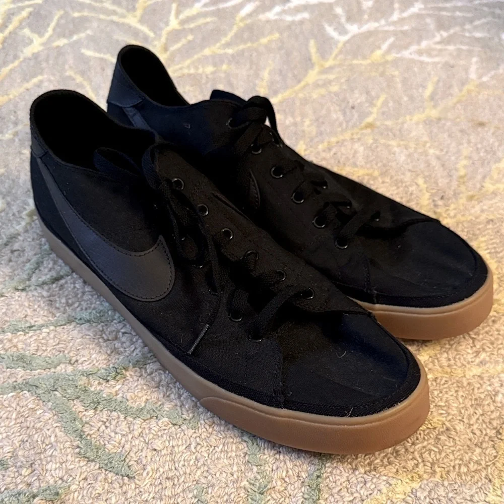 Nike lightweight canvas rubber sole sneakers 13