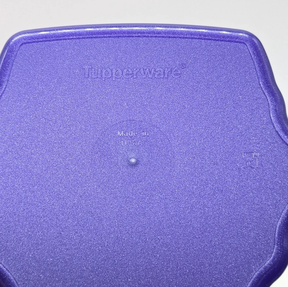 Tupperware vintage purple