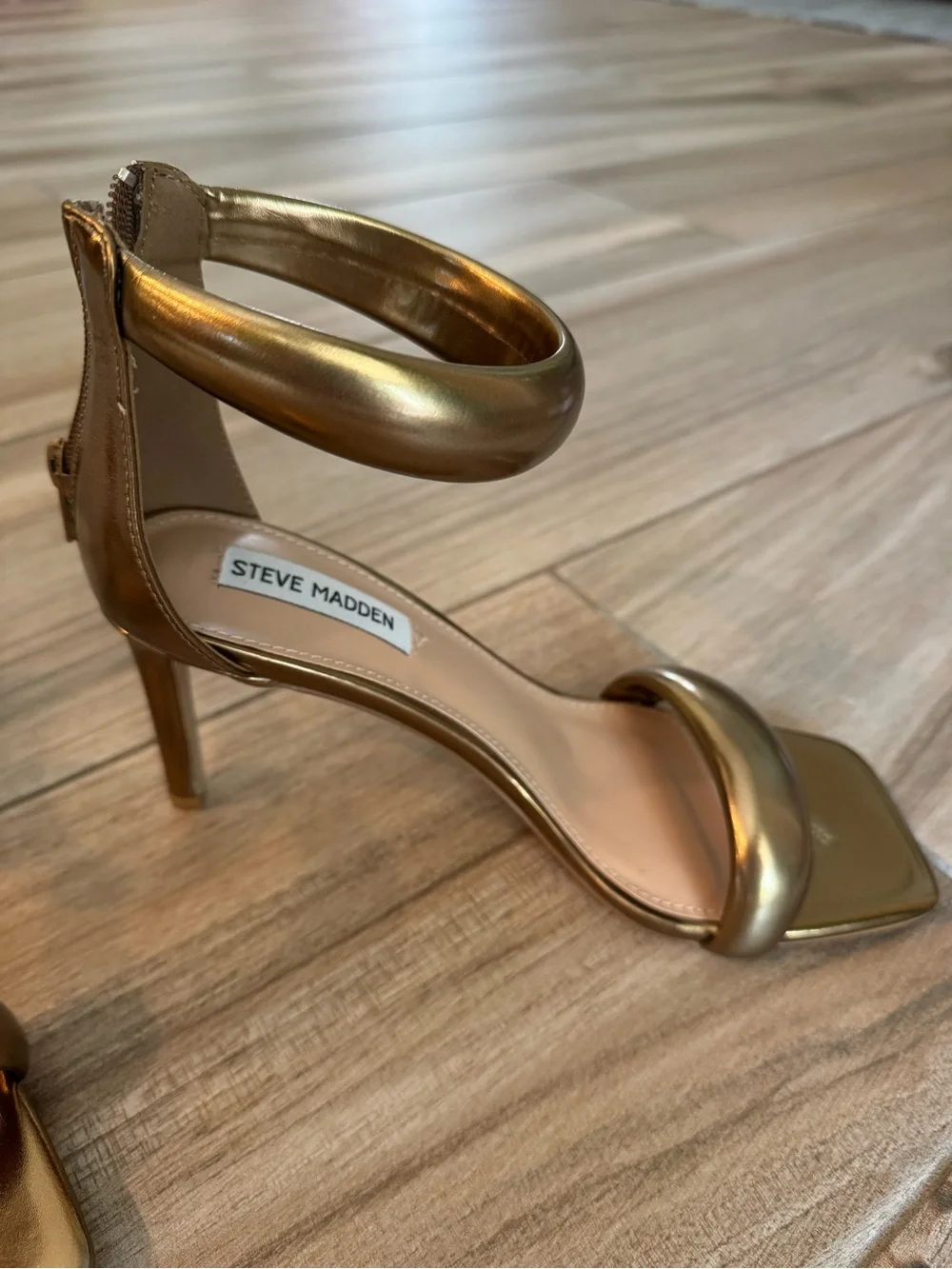 Steve Madden Partay Gold Bronze Metallic Stiletto Sandals Square Toe Size 8