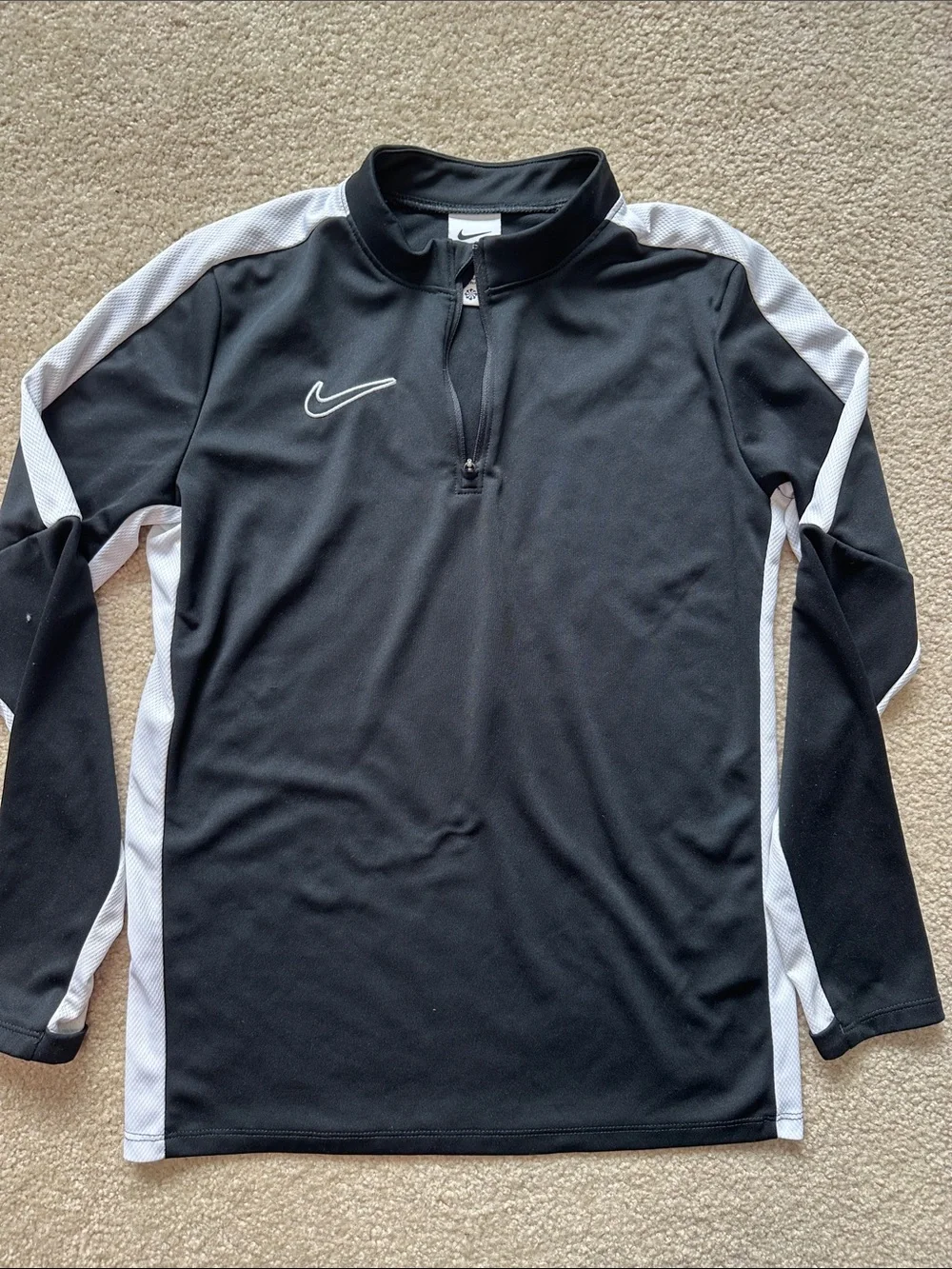 Nike black performance