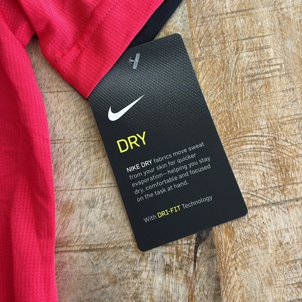 Nike nwt vibrant