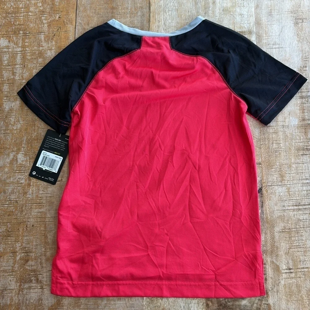 Nike nwt vibrant