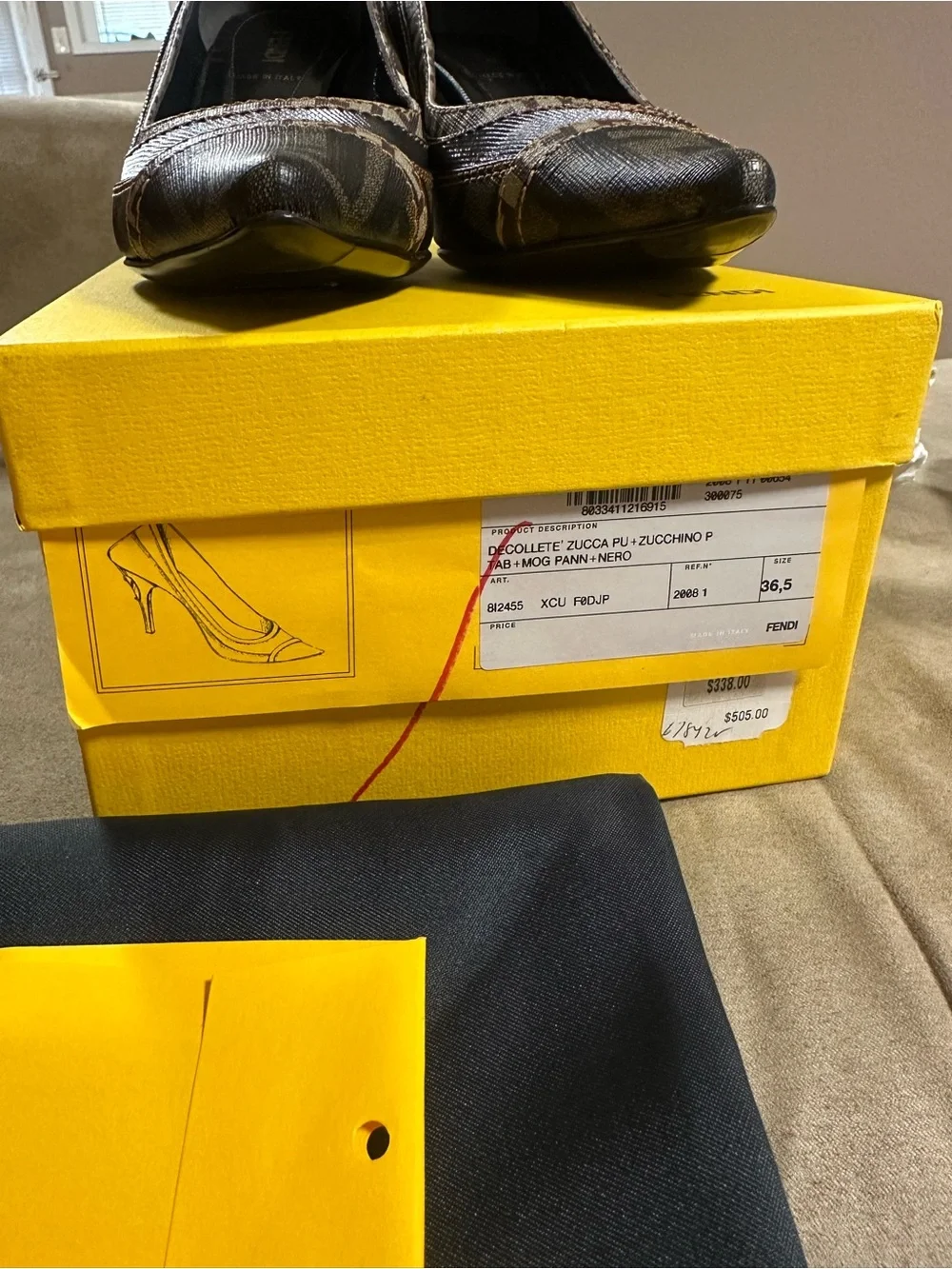 Fendi classic pointed
