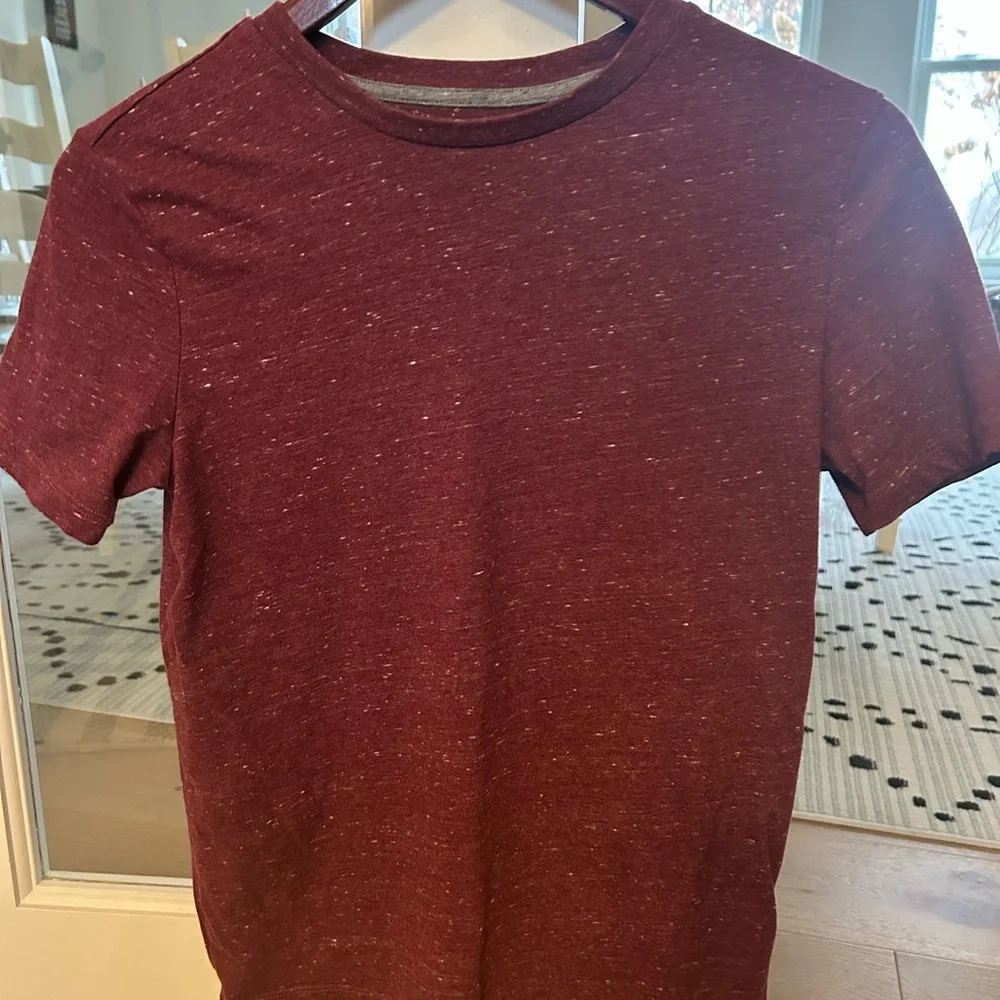 Old Navy Boys  Burgundy Short Sleeve Tee Size XL