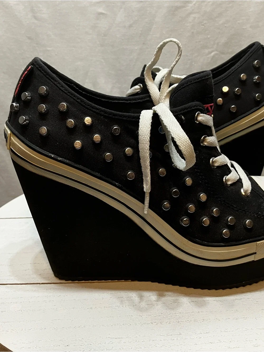 Rock & Candy edgy wedge