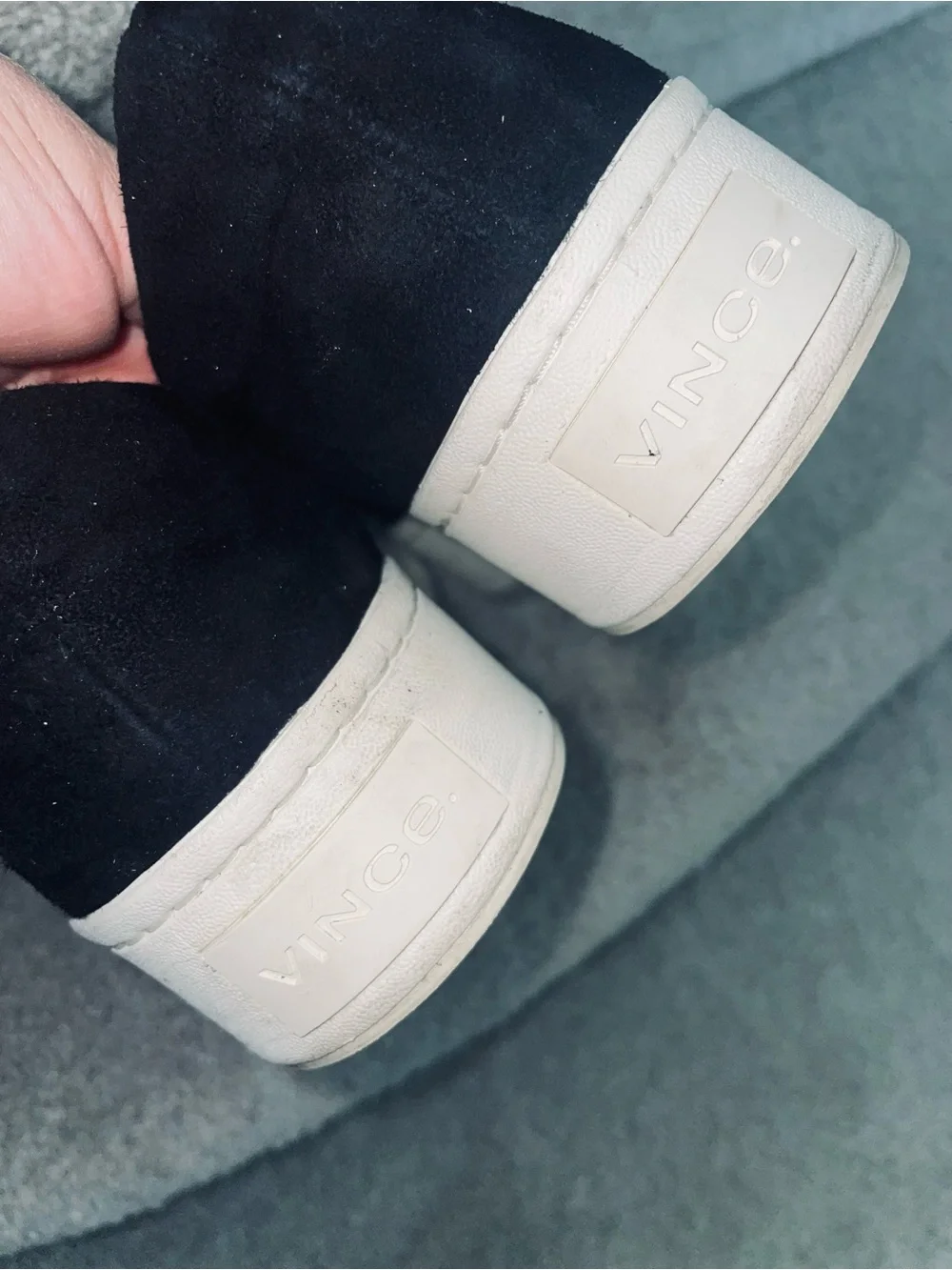 Vince comfortable black