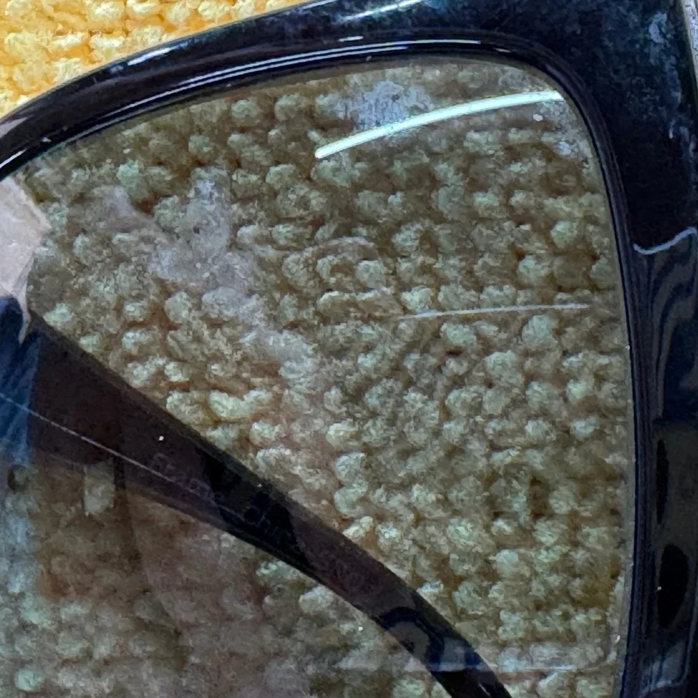 Max Cole note lens eyeglass