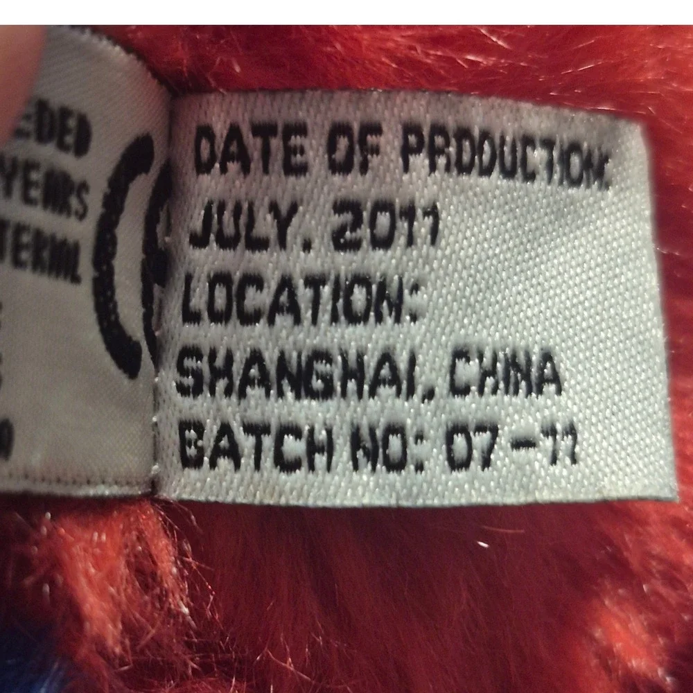 Unipak scarlet macaw