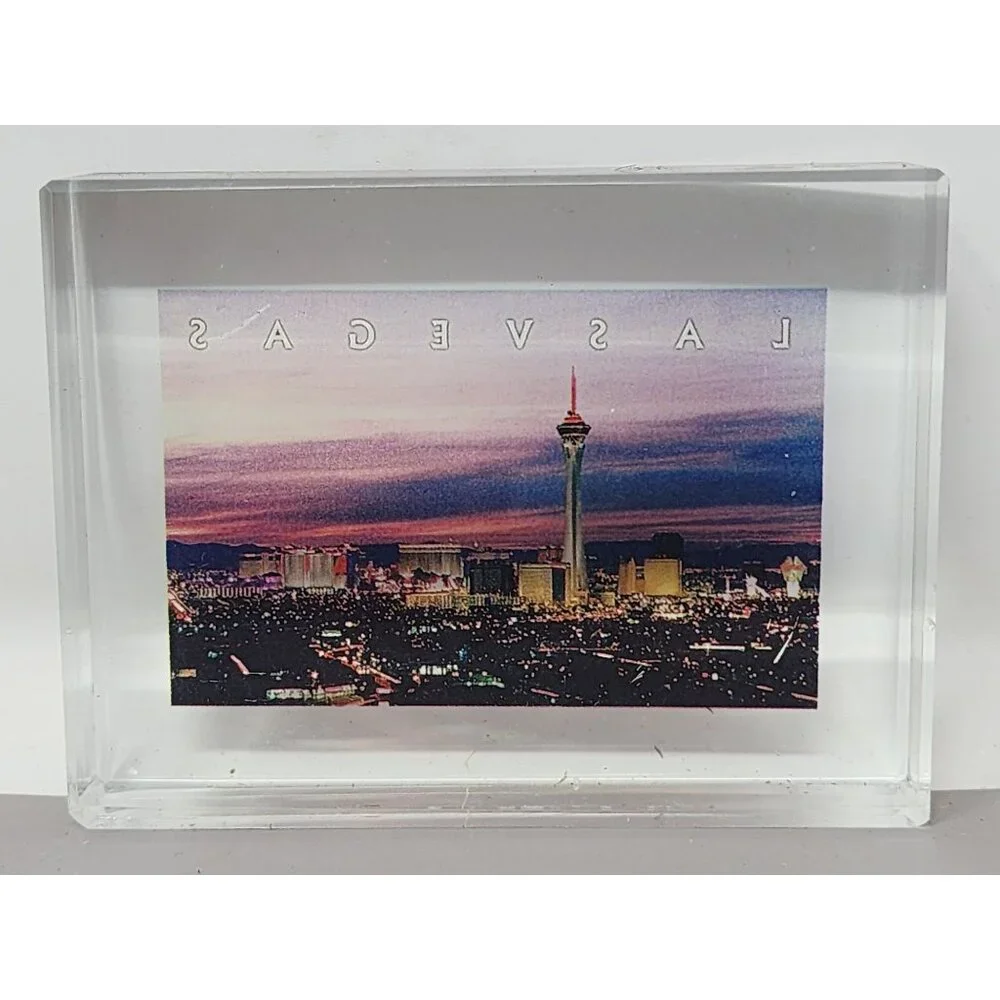 Vintage Las Vegas Skyline Acrylic Paperweight With Stunning‎ Cityscape Design