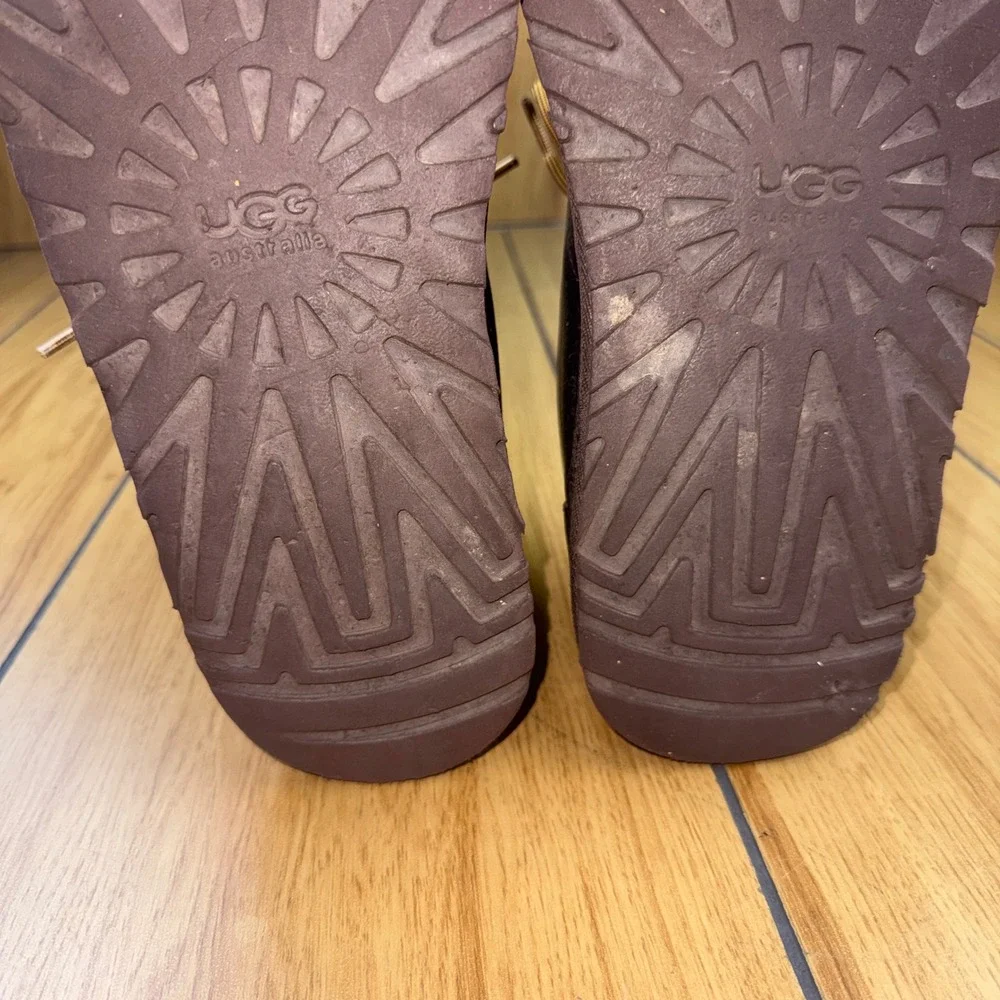 UGG neumel leather