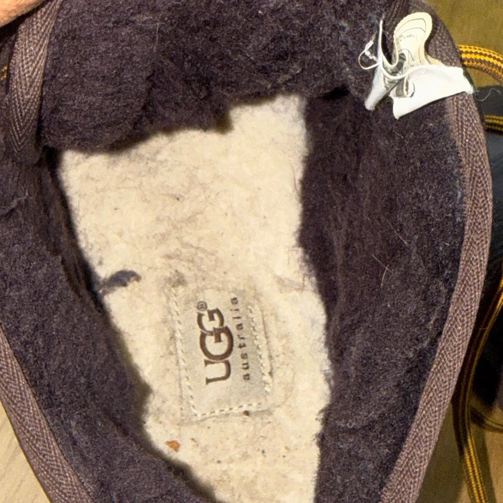 UGG neumel leather
