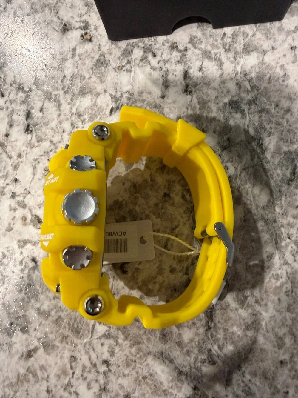 Activa x Invicta Digital Essentials 50 mm Yellow ACW8082-028