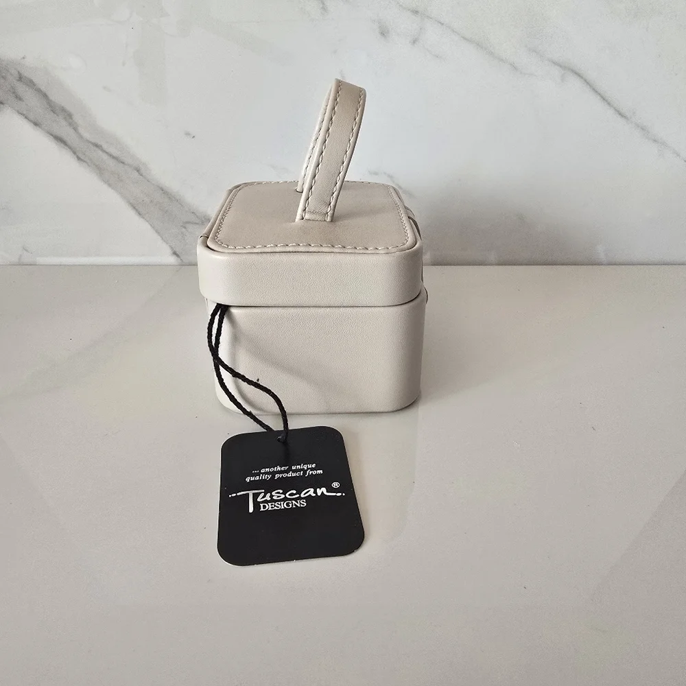 Tuscan elegant compact