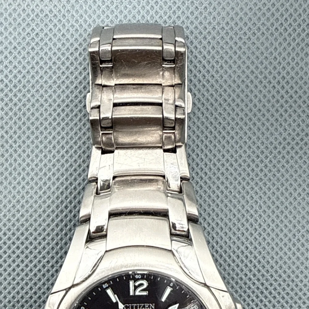 Citizen Eco-Drive Titanium E111 Solar Men's Japan Watch New Orig Battery Cell