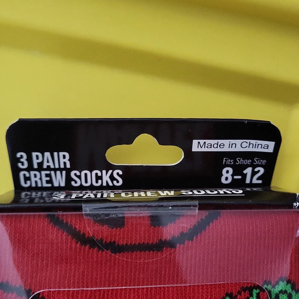 Deadpool Marvel 3 pack crew socks 8-12