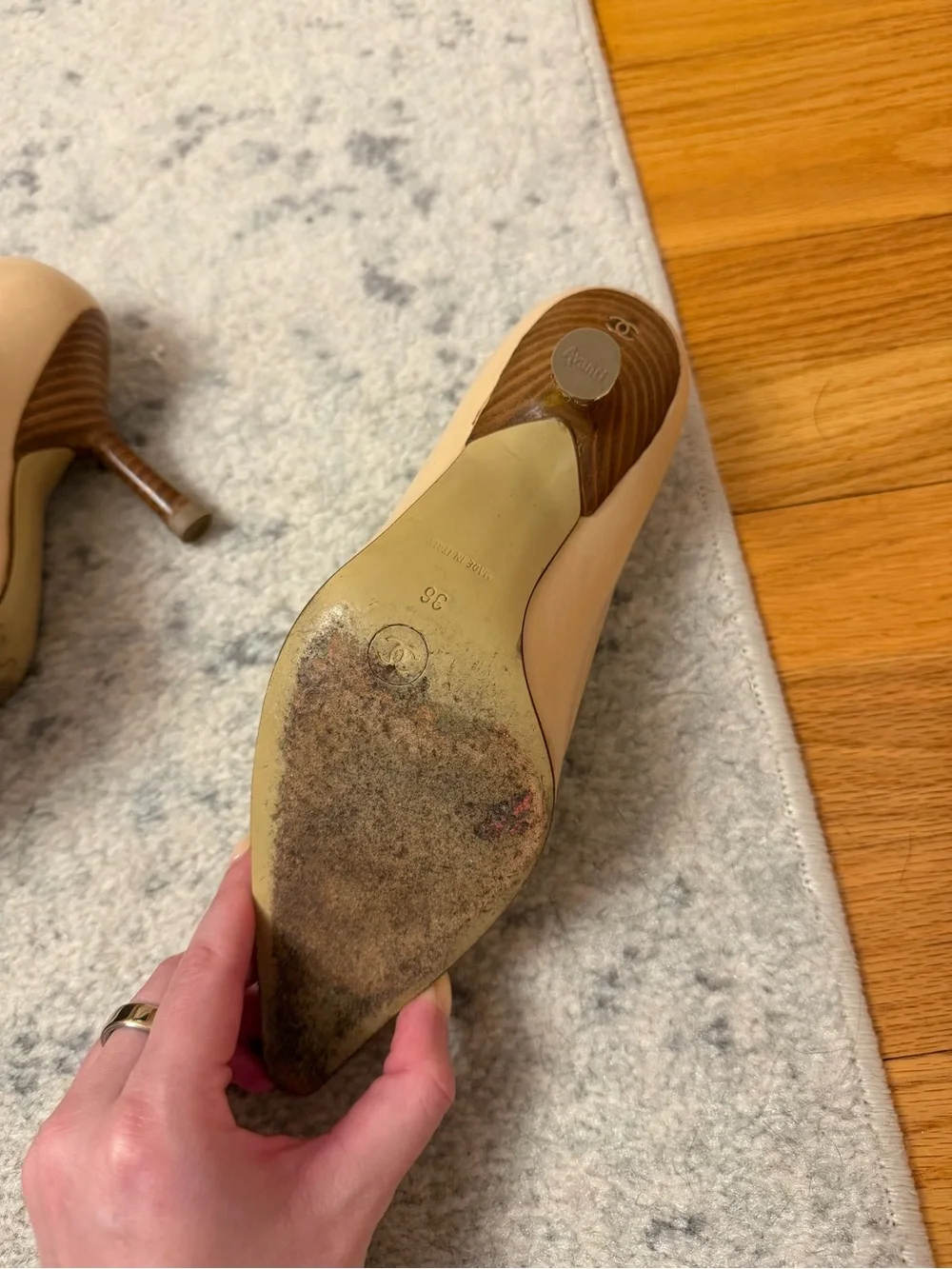 CHANEL women pumps