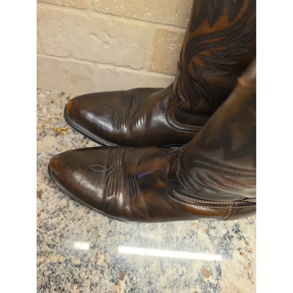Laredo brown cowboy