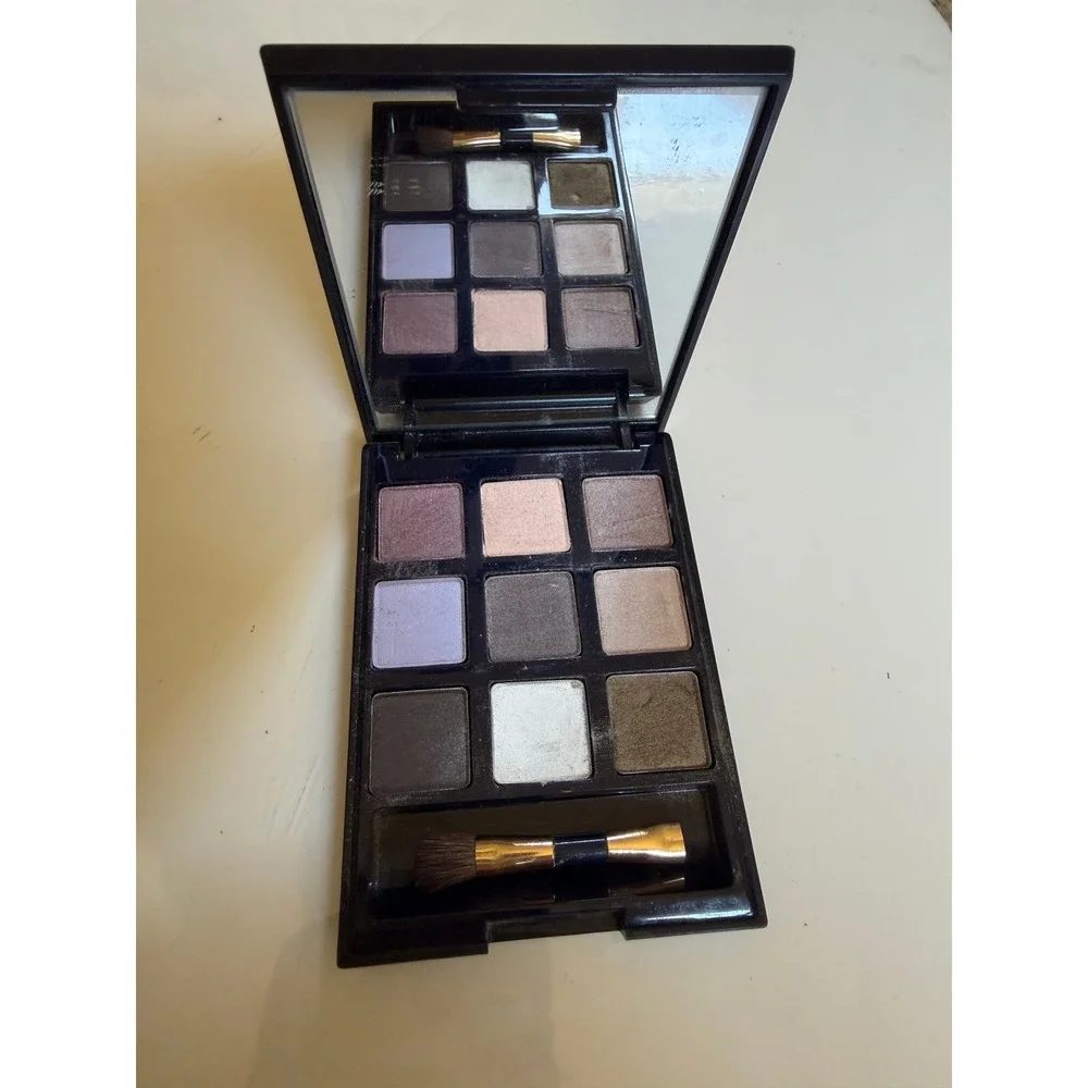 Estee Lauder brand effortless dual