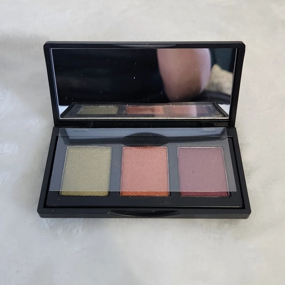 naked cosmetics burgandy sparkley way