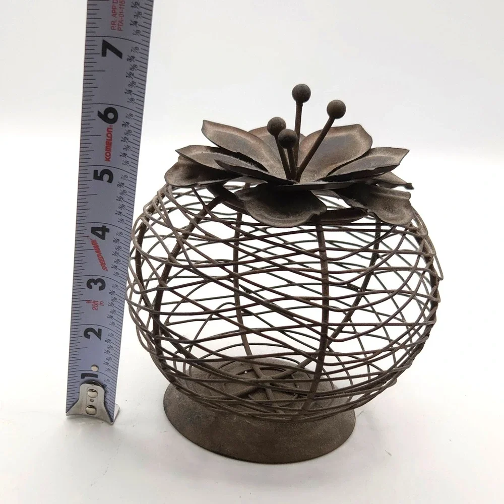 OLD Metal Flower Votive Candle‎ Holder Indoor Outdoor Garden VINTAGE