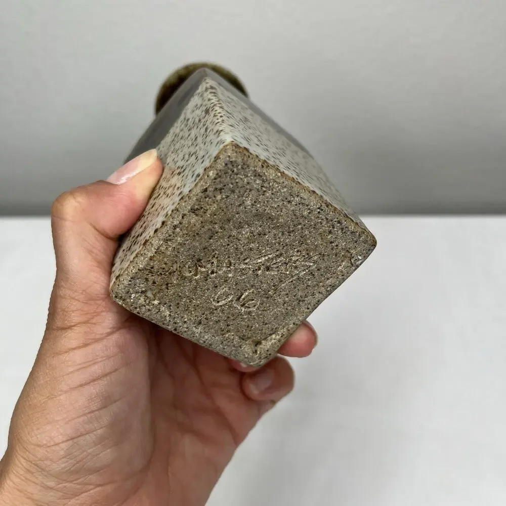 Unbranded mini square